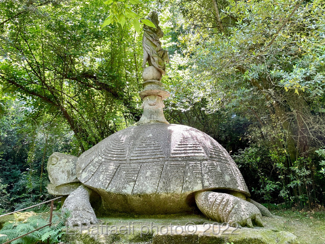 Statua di una tartaruga gigante